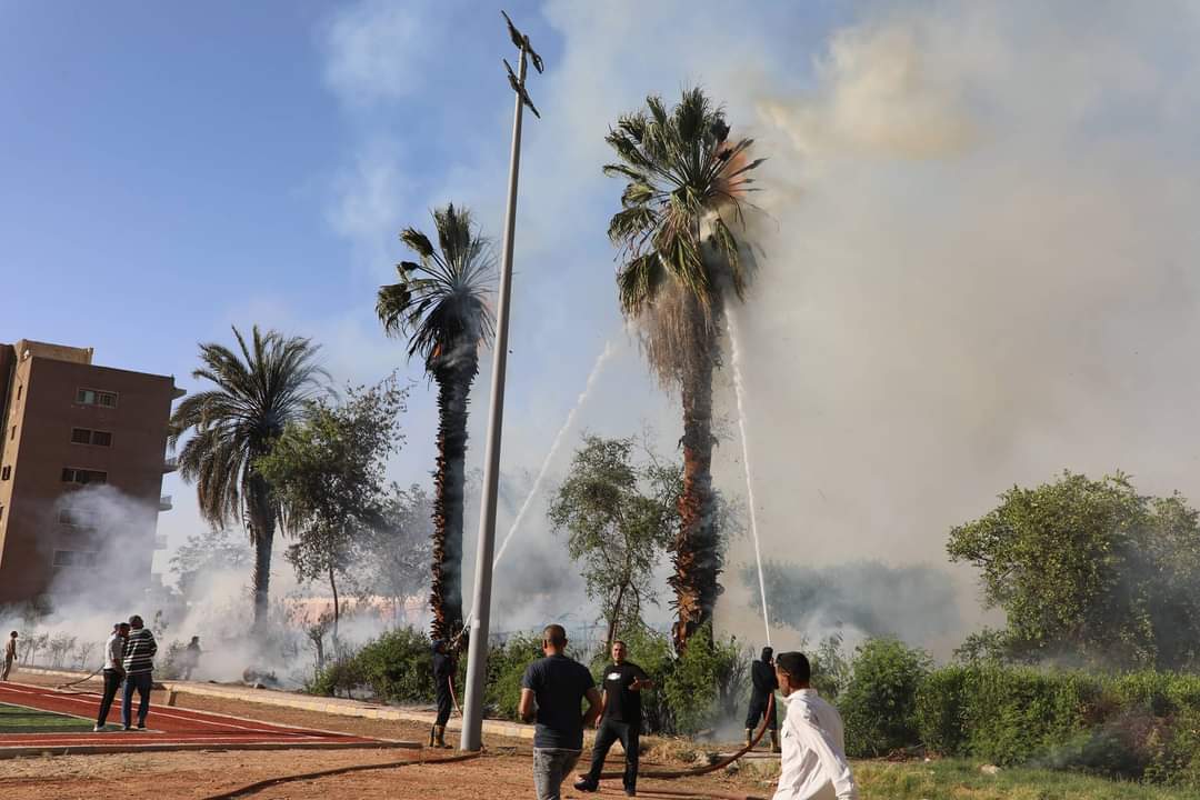 محافظ المنيا: السيطرة علي حريق داخل سور مدرسة الفريق صفى الدين أبوشناف بمدينة المنيا