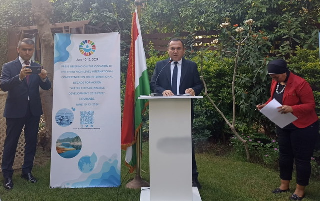 مستشار سفارة طاجيكستان: مصر  لديها خبرة واسعة في الموارد المائية ومشاركتها في مؤتمر 