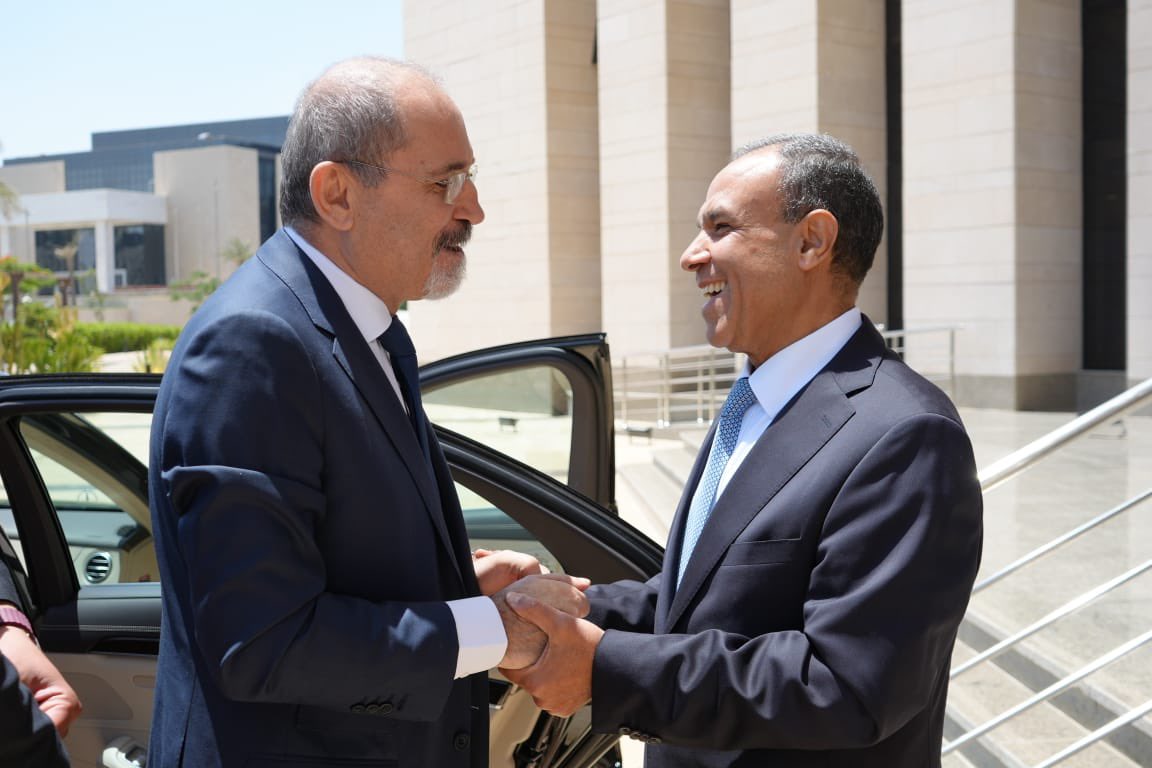  وزير الخارجية يستقبل نظيره الأردني لمناقشة مجمل القضايا الإقليمية