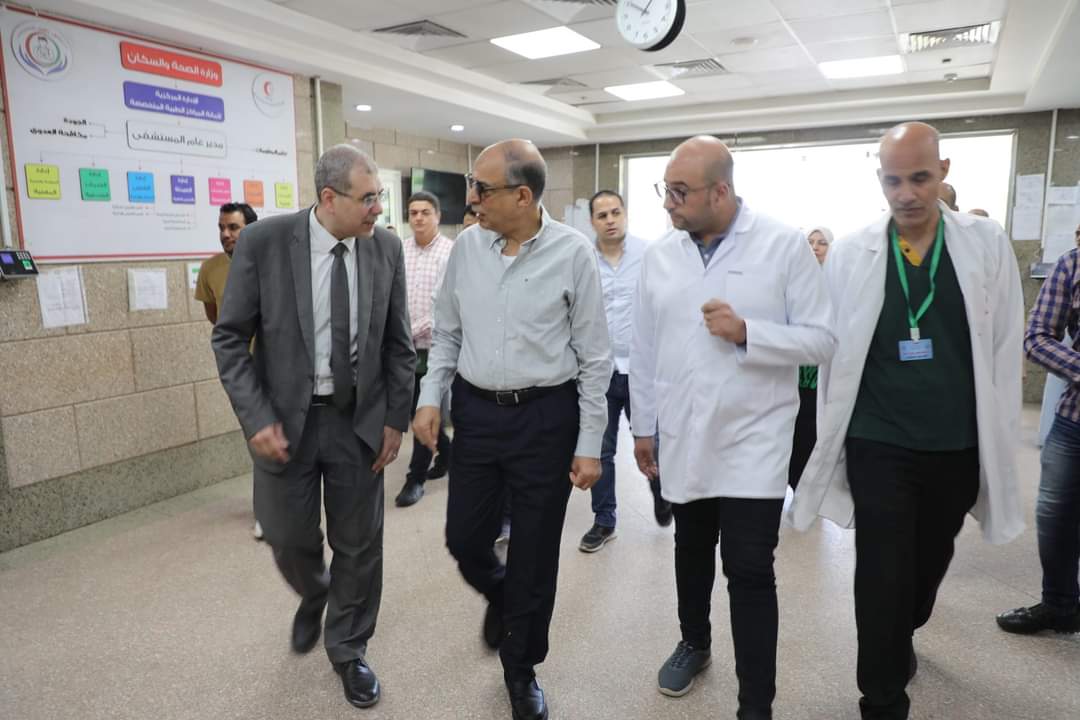 محافظ المنيا يتفقد أقسام  مستشفى ملوى التخصصى ويشدد على اعمال النظافة وتقديم افضل الخدمات العلاجية  للمرضى  