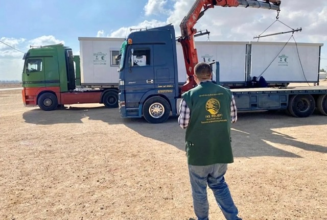 مركز الملك سلمان ينفذ مشروع تأمين البيوت المتنقلة  للاجئين السوريين في مخيم الزعتري بالأردن