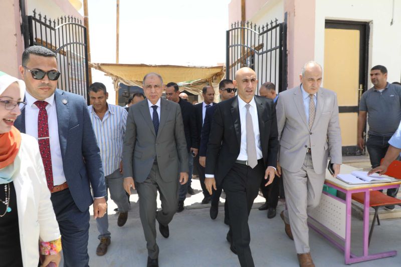 وزير التعليم ومحافظ المنيا يتفقدان مدرسة الشهيد المقدم حبشي مصيلحي الثانوية 