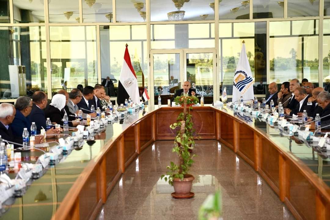وزير التعليم خلال زيارته لقنا: لست وزيرًا يجلس فى المكتب.. وسأتواجد داخل كل مدرسة في مصر