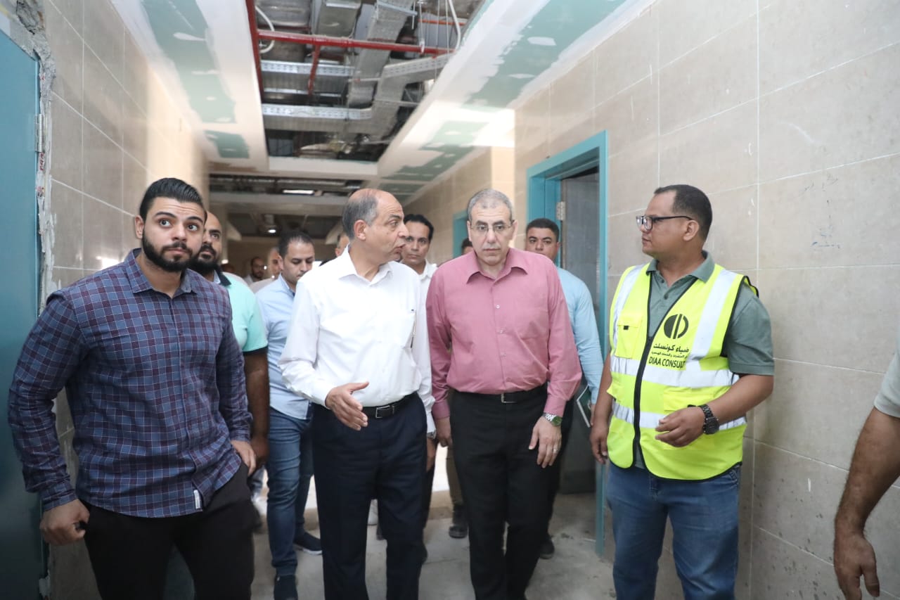 محافظ المنيا يتفقد الأعمال الإنشائية لمستشفى بني مزار التخصصي ضمن مشروعات تطوير القطاع الصحي