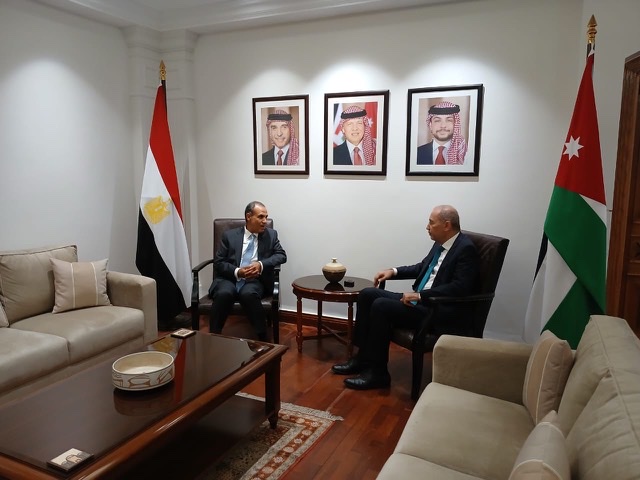 مشاورات سياسية بين وزيرى خارجية مصر والأردن بعمان