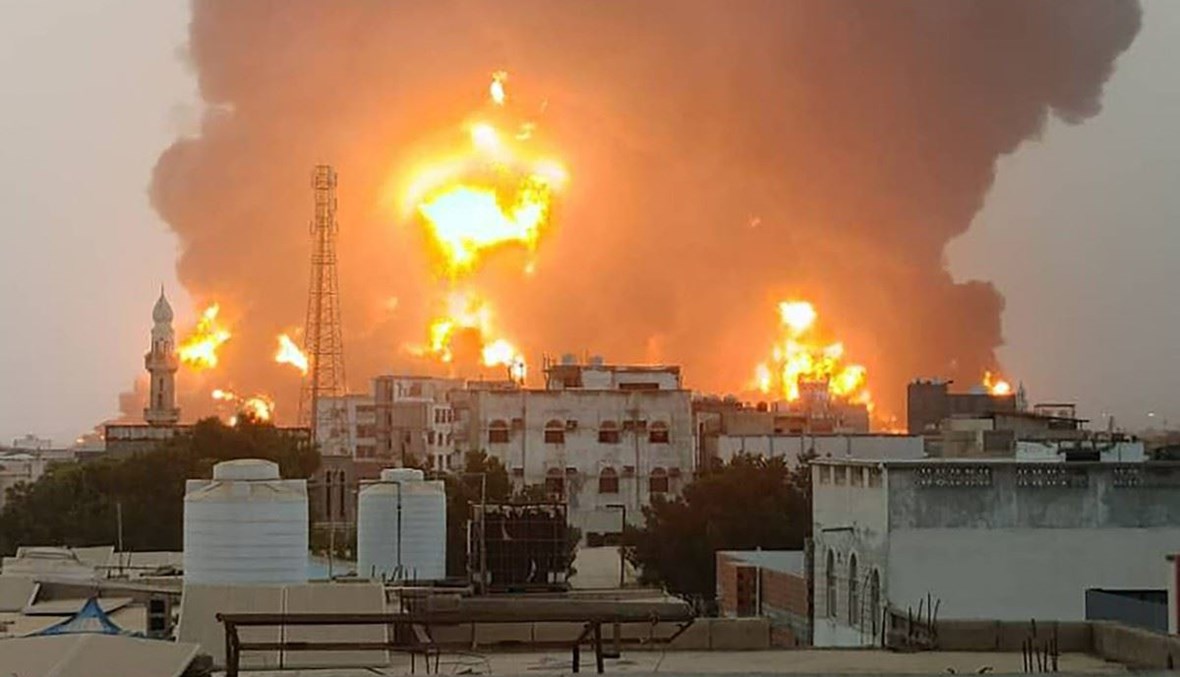 قتلى وجرحى في غارات إسرائيلية على اليمن تستهدف منشأت لتخزين النفط في الحديدة