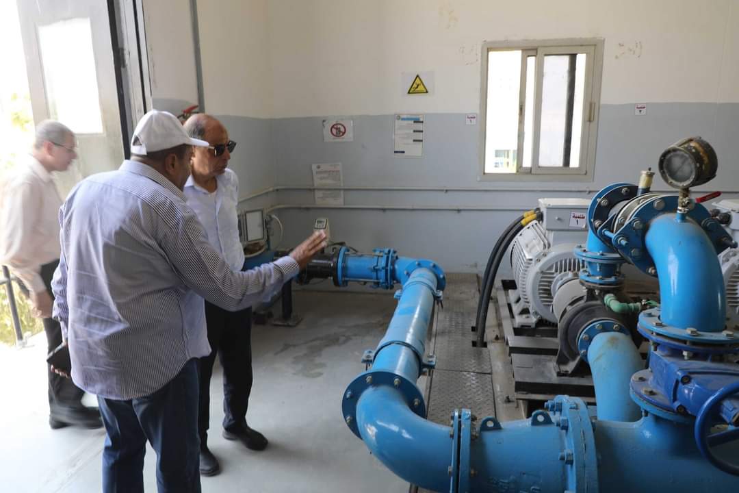 محافظ المنيا يتفقد أعمال إحلال وتجديد محطة مياه 