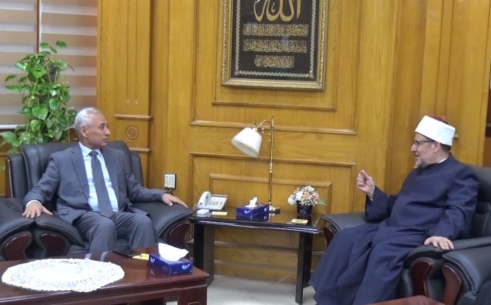 رئيس جامعة المنيا يستقبل وزير الأوقاف السابق  