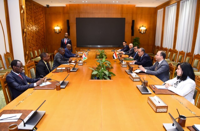 السيسي يستقبل البرهان ويؤكد دعم مصر لوحدة السودان وأمنه واستقراره