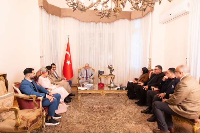 سفير تركيا يبحث مع قيادات السياحة المصرية تعزيز التعاون والشراكة الاستثمارية بين البلدين