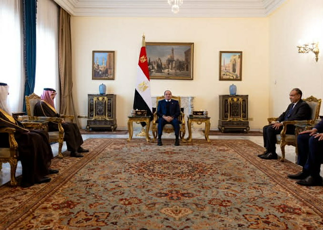 الرئيس السيسي و وزير خارجية السعودية يؤكدان التضامن والتشاور السياسي لمواجهة تحديات المنطقة