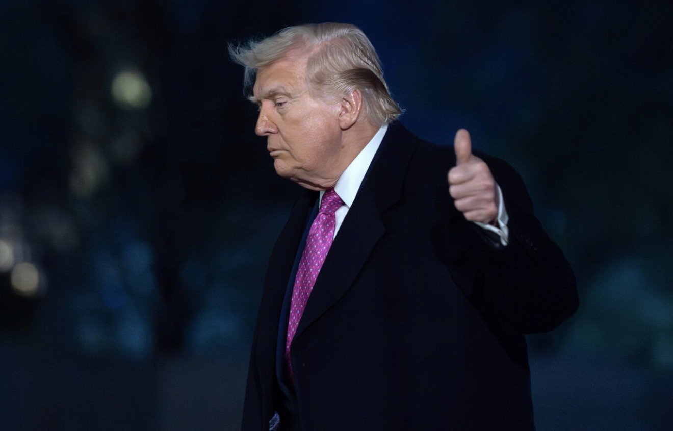 ترامب أبلغ مساعديه استعداده لإنهاء الحرب ضد إيران حتى مع استمرار إغلاق مضيق هرمز