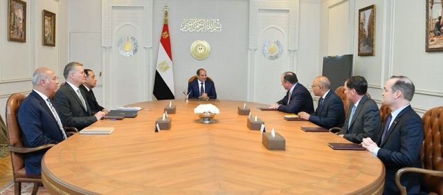 السيسي يبحث مع شركة أباتشي توسيع استثمارات النفط والغاز وتعزيز الشراكة في الصحراء الغربية
