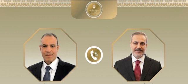 وزيرا الخارجية المصري والتركي يبحثان التطورات الإقليمية