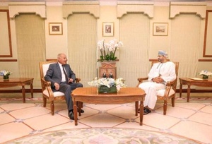 أبو الغيط يجري مباحثات مع وزيري الخارجية و التجارة و الصناعة أثناء زيارته لمسقط