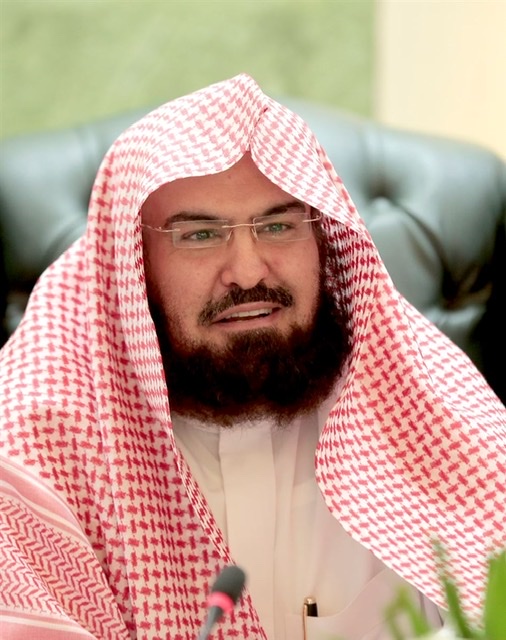 رئيس الشؤون الدينية السعودية :  50 لغة عالمية لترجمة خطبة عرفة
