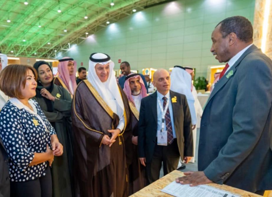 الدخيري يستعرض أمام وزير سعودي جهود المنظمة العربية للتنمية الزراعية في تعزيز الأمن الغذائي