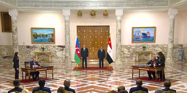 بالفيديو..  السيسي ونظيره الأذربيجاني يشهدان مراسم توقيع عدد من الاتفاقيات المشتركة