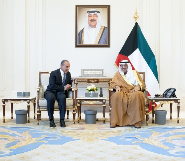 بتكليف رئاسي.. وزير الخارجية يسلم رسالة دعم للكويت ويؤكد: لا تهاون مع الاعتداءات وأمن الخليج خط أحمر